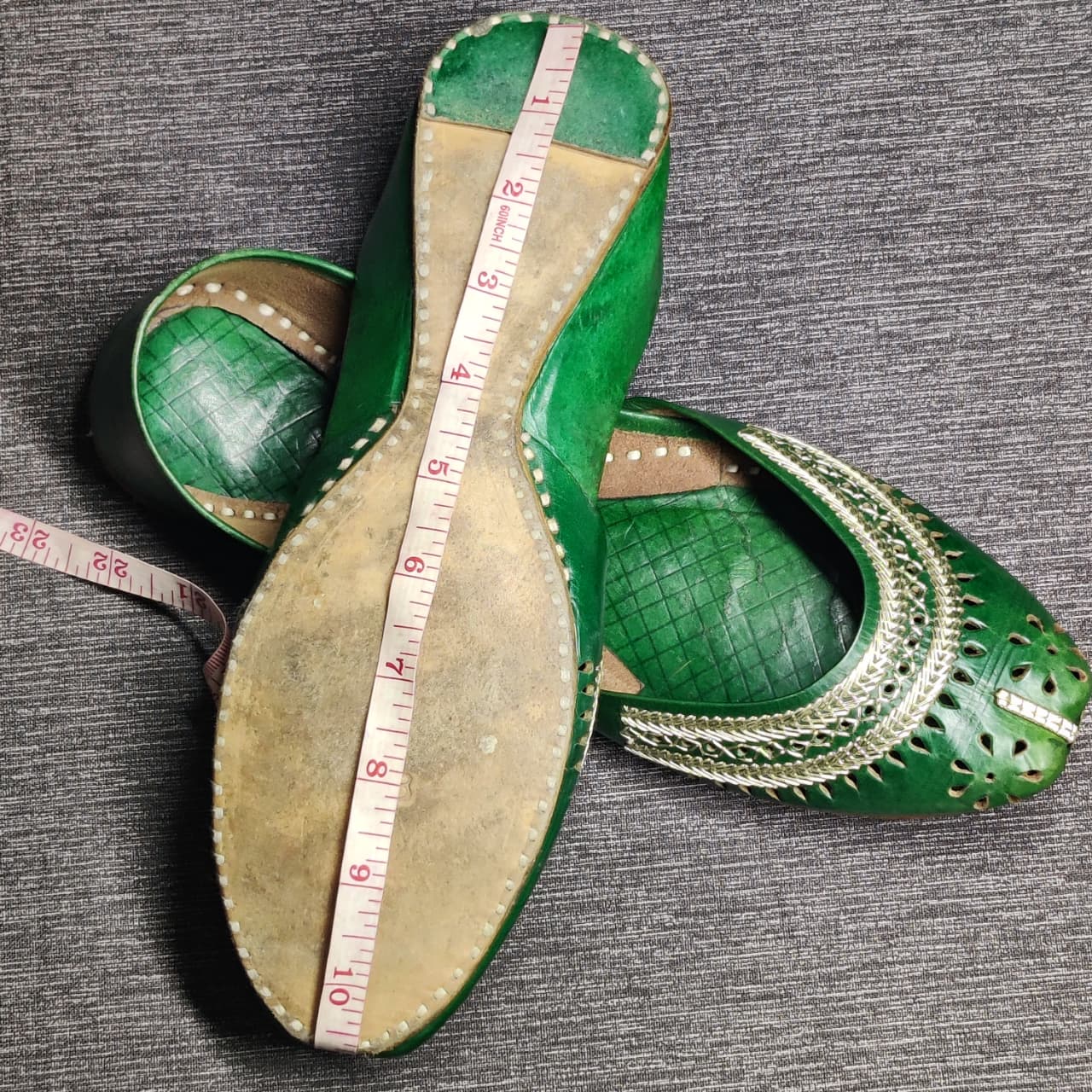 Handmade Green Leather Khussa for Women | Traditional Pakistani Jutti | Ethnic Flat Shoes | Vintage Style Footwear